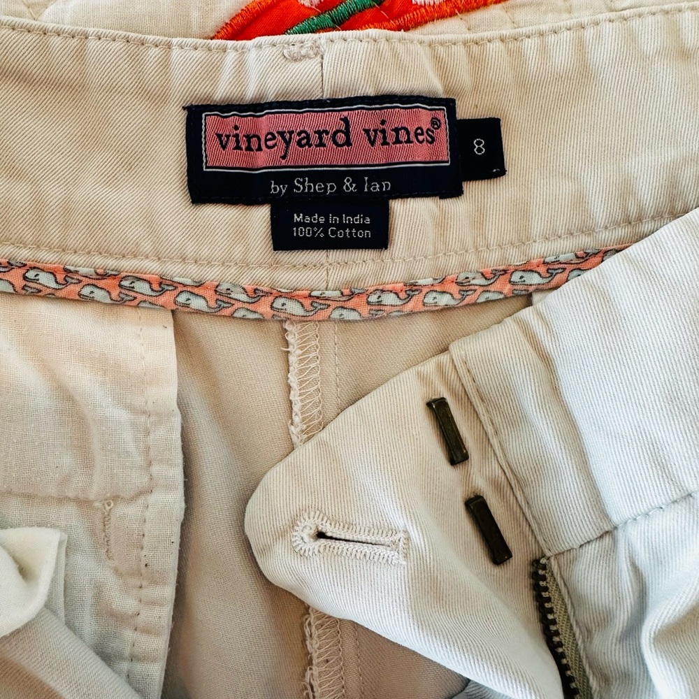 Vineyard Vines - khaki size 8